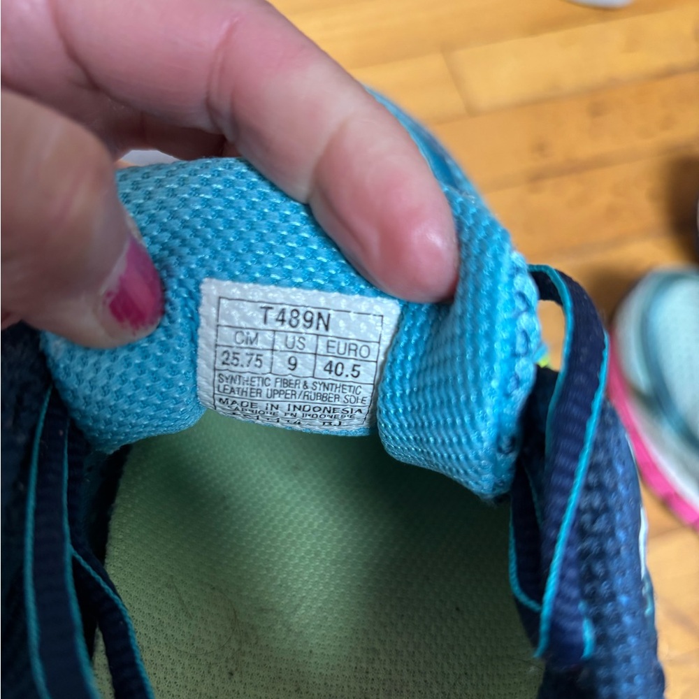 ASICS Women’s Blue and Green Running Shoes - Picture 6 of 7